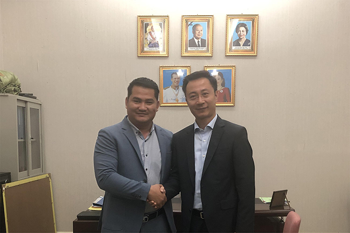 20230419太平洋系CEO劉安琦與柬埔寨總理秘書納龍會(huì)談.jpg